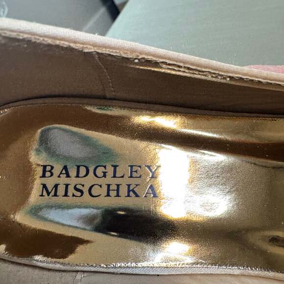 Badgley Mischka Girls Sparkle-Heeled Dress Shoes with Back Bow - Picture 2 of 13